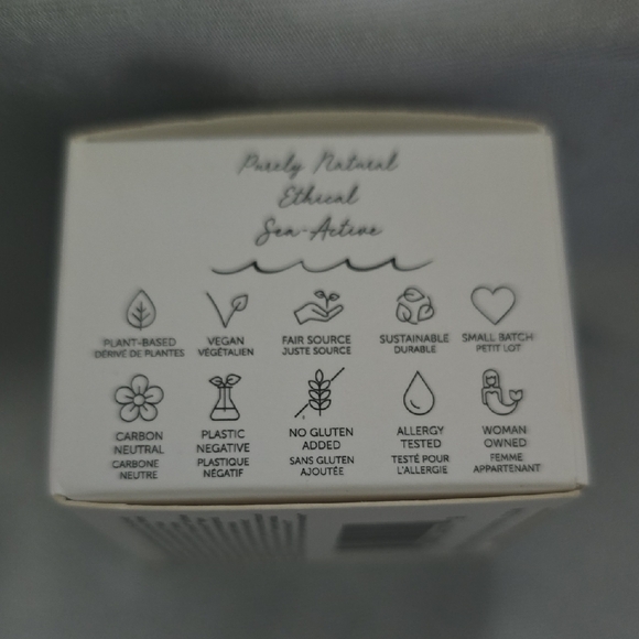 Aqua Aura Reparative Eye Creme - Blue - Picture 4 of 4